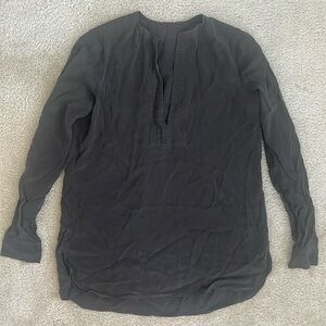 Vince Dark Brown 100% Silk Blouse in Women’s Size 4